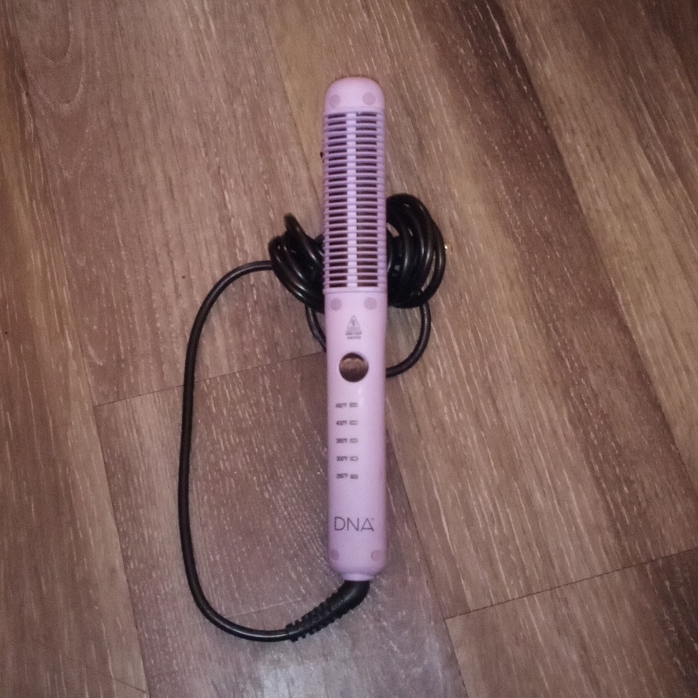 DNA hair styling comb